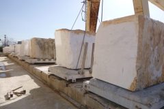 Greek White marble Volakas loaded yard factory block cutting